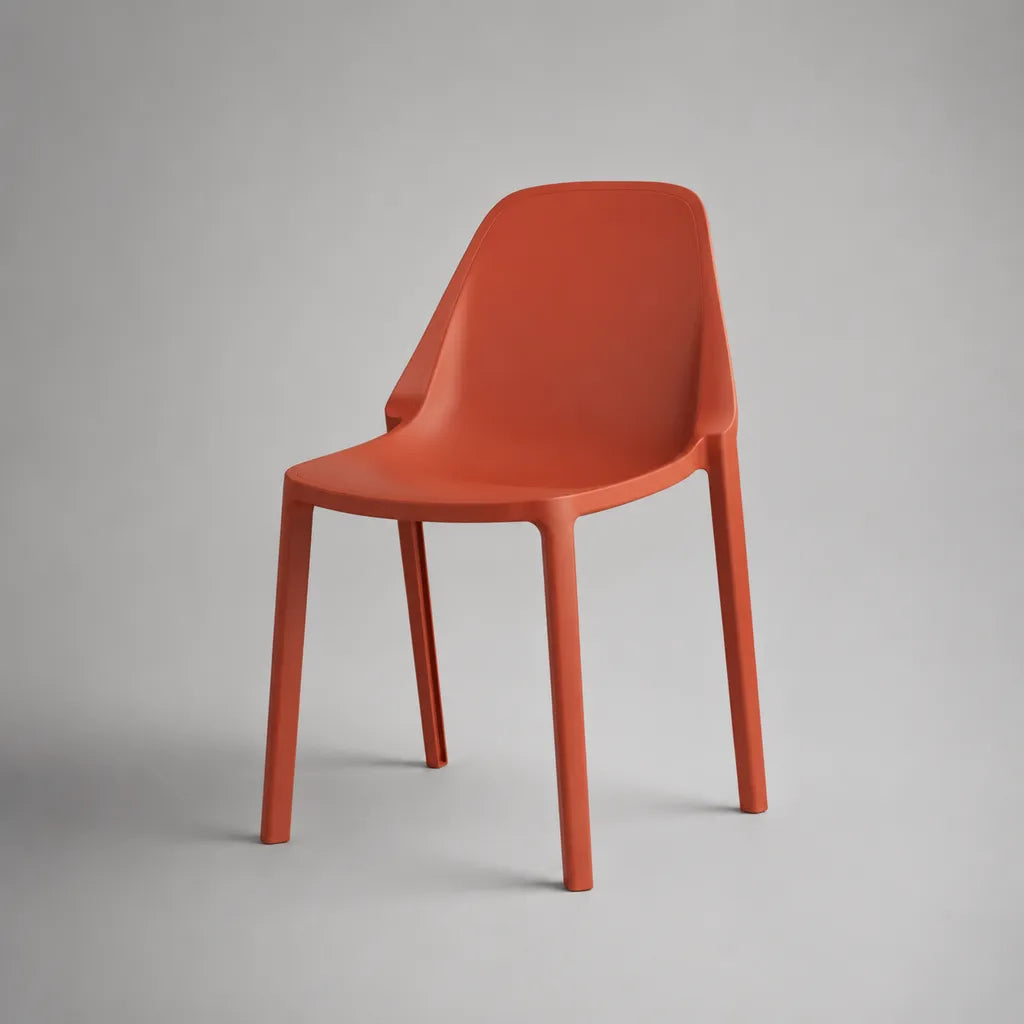 Sedia da pranzo in polipropilene in mattone rosso con schienale arrotondato, 48 × 53 × 82 cm